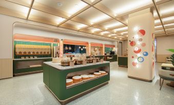 Orange Hotel (Shanghai Xingzhi Road Subway Station)