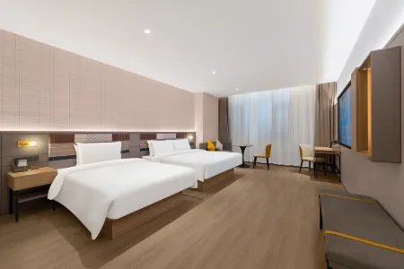 Homeinn Plus Hotel (Hotan Huochezhan)