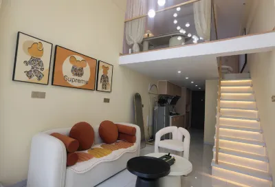 菲悦·輕奢loft影院公寓酒店（南昌瑤湖江西師範大學店） 鄰近江西省奧林匹克體育中心-體育場的酒店