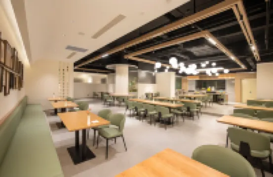 潮漫飯店（鄭州火車站二七廣場店）