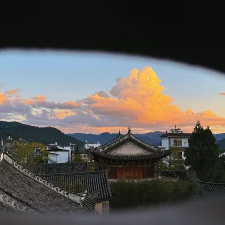 Heting Xiyin Homestay (Weishan Ancient City)
