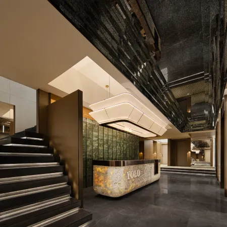 YOLO Cloud Private Hot Spring Design Hotel