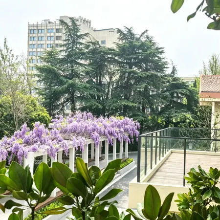 Hohai Nanjing Academic Exchange Center