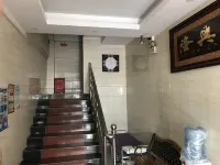 Shenzhen Xinlianhua Apartment (Longhua Bus Station)