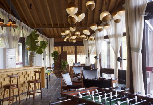 Yichang Three Gorges International RV Camp Hotel Overview