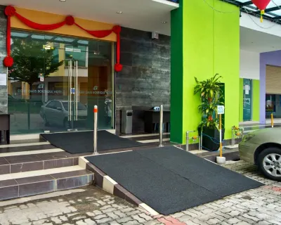 Eight Days Boutique Hotel - Impian Emas Hotels in Kempas