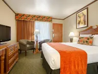 Best Western Seven Seas Hotels near Hotel Circle