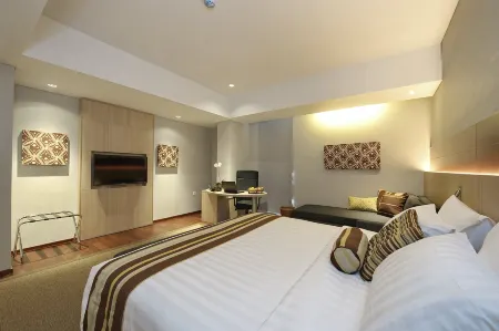 Ra Premiere Simatupang Jakarta