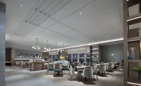 New Century Hotel (Wuhan High-speed Railway Station, Happy Valley) Отели рядом с достопримечательностью «Hubei Art Museum»