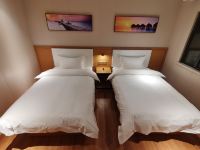 怡莱酒店(北京双桥地铁站万达广场店) - 高级双床房
