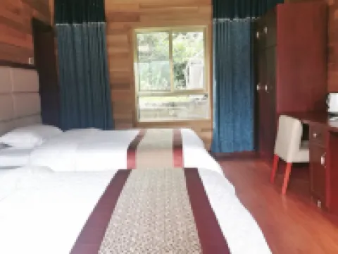 Zhenba Guanyun Mountain Villa Hotel a Zhenba