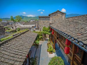 Hongcun Huakai Banxia Huipai Courtyard Homestay