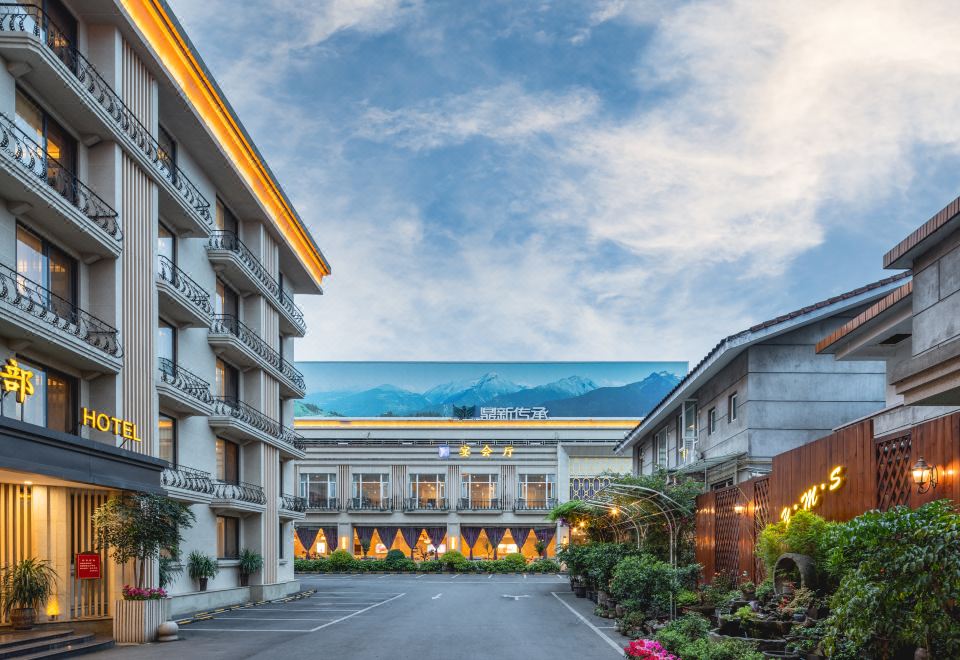 hotel overview picture