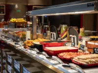 Radisson RED Shanghai Wujiaochang Hotel Отели рядом с достопримечательностью «Янпу»