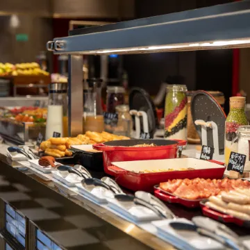 Radisson RED Shanghai Wujiaochang Hotel