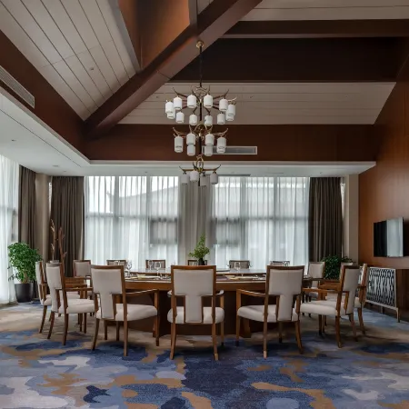 Yueliang Shanzhuang Hotel