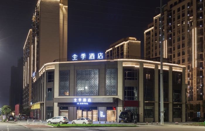 全季飯店（臨海客運總站柏葉東路店）