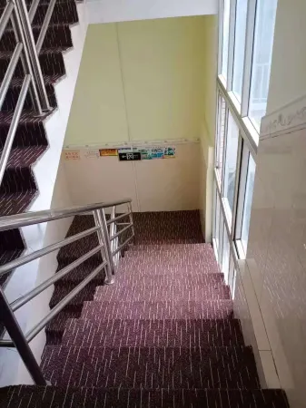 Meeting Hotel Отели в г. Лунлинь