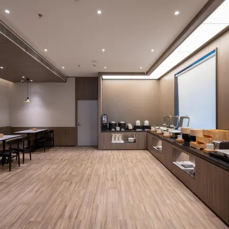 HanTing Hotel (Pengze Caifu Central Square)