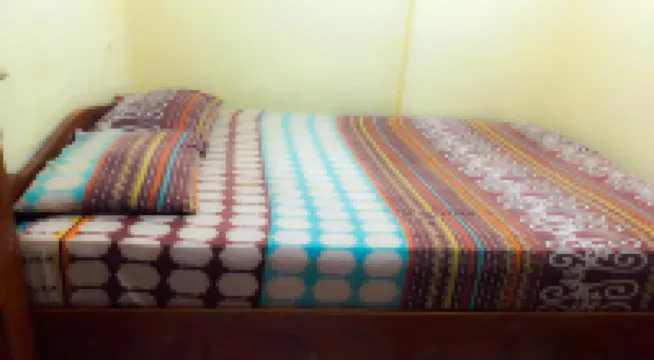Losmen 2000 Tiga