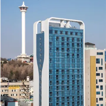 GriffinBay Hotel Отели рядом с достопримечательностью «Пляж Сонгдо»