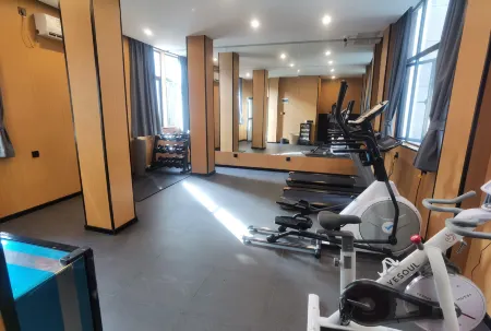 Tian Mu Lu Jia hotel (Guangzhou Shiqiao Metro Station Zhuanhui Plaza Store) Отели рядом с достопримечательностью «Chenyong Park»