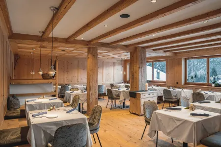 La Cort My Dollhouse - Adults Only