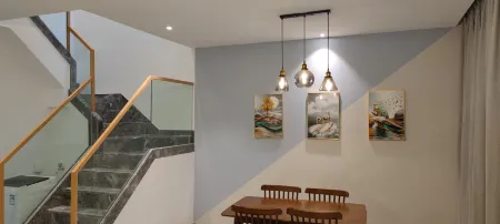 Wenchang Haishitan B & B Отели рядом с достопримечательностью «Qishuiwan»