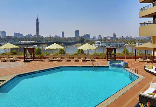 Ramses Hilton 외관