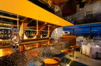 Nanning Leshell Waterside Hotel（Wanxiang City Fangte ASEAN God Painting Shop)