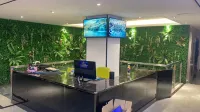 TT E-sports Homestay (Guangzhou Baiyun Railway Station Baixin Plaza) - Inns