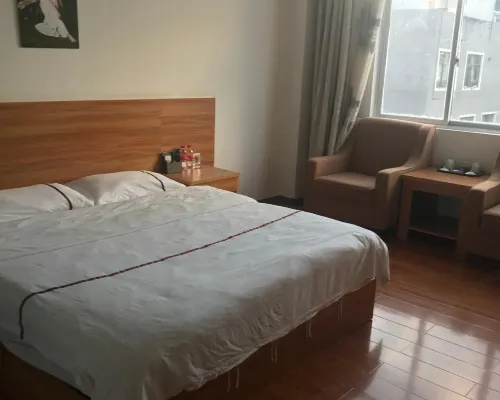 龍陵錦瑞民宿 龍陵住宿飯店