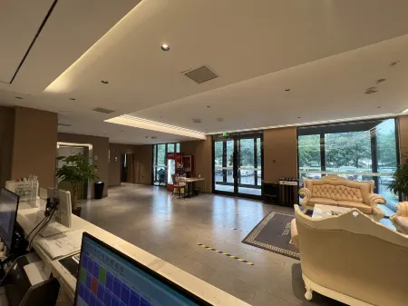 Shoulvrujia Pebble Hotel (Tangyin Shangyi Plaza Renmin Road) Отели в г. Танъинь