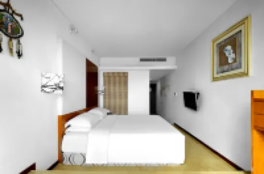 邁豪酒店（珠海情侶中路日月貝大劇院店）