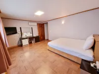 Hotel G