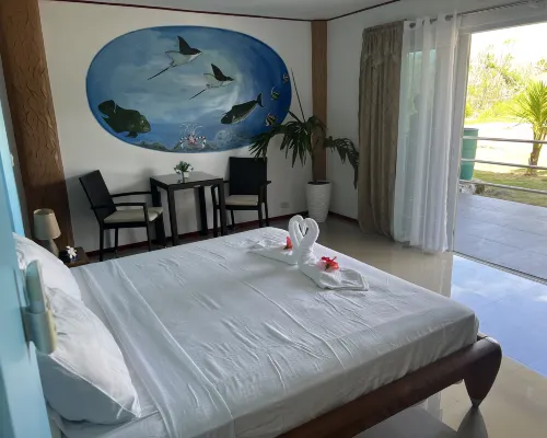 Cabilao Sunset Dive and Beach Resort Hotels in Loon