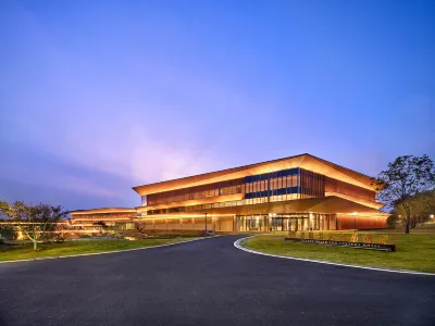 LI YANG GRAND NEW CENTURY HOTEL. Hotels near Springland Deparment Store