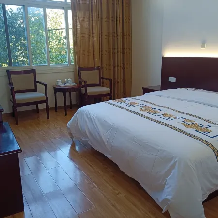 Yunlongxu Guobin Hotel