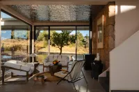 Lijiang Snow Mountain stone house - 5-Star