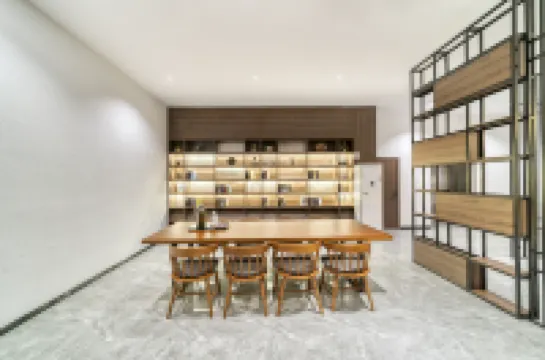 Yunqi Hotel (Ningbo University Road Lin Market)