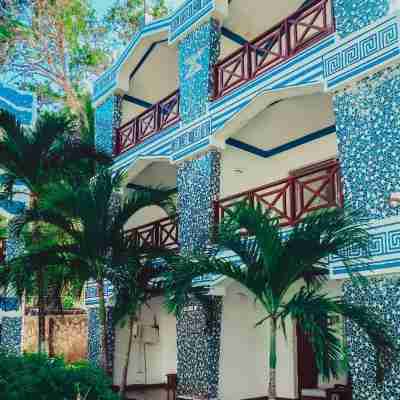 Sai Rock Beach Hotel & Spa Hotel Exterior