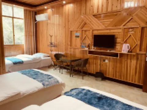 Zhaoxing Dongzhai Lv'anju Inn