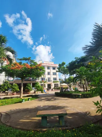 HOANG ANH CON DAO HOTEL Отели рядом с достопримечательностью «Пуло-Кондор»