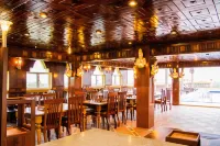 Pouk Hotel Hotels in Puok