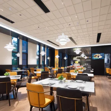 Hampton by Hilton Wuhan OVCEC Отели рядом с достопримечательностью «Олимпийский спортивный центр провинции Хубэй-теннисный зал»