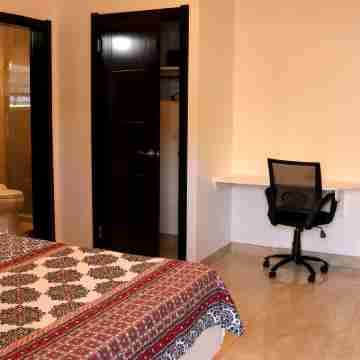 Blue Star Apartments & Hotel Rooms