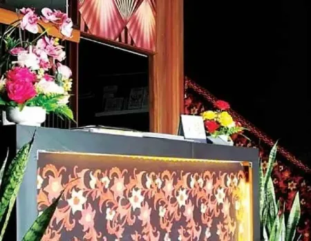 GLOW HOTEL Отели рядом с достопримечательностью «Таман Рекриси Тасайк Чатин Ментакаб»