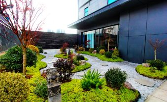 Wangcang Hongcheng Yipin Hotel