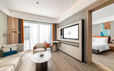 MEHOOD LESTIE Hotel (Lanzhou Wanda Plaza Xinda Baihuo) Отели рядом с достопримечательностью «Lanzhou University of Arts and Science»