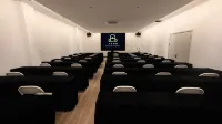 Shanti hotel - business